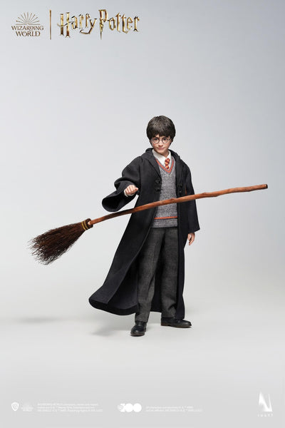 Harry Potter and the Sorcerer's Stone - Harry Potter Deluxe In Art 1/6 Scale Figure