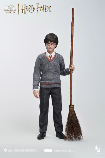 Harry Potter and the Sorcerer's Stone - Harry Potter Standard In Art 1/6 Scale Figure