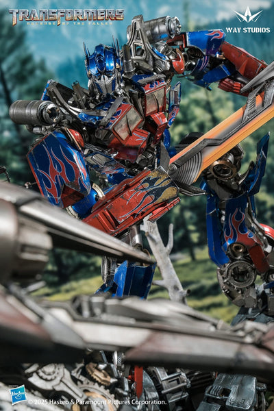 Transformers: Revenge of the Fallen - Optimus Prime vs. Megatron Statue
