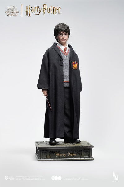 Harry Potter and the Sorcerer's Stone - Harry Potter Standard In Art 1/6 Scale Figure