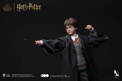 Harry Potter and the Sorcerer's Stone - Harry Potter Standard In Art 1/6 Scale Figure