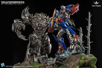 Transformers: Revenge of the Fallen - Optimus Prime vs. Megatron Statue
