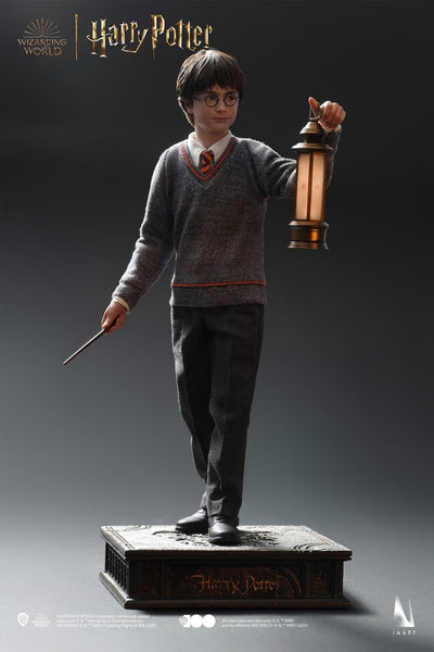 Harry Potter and the Sorcerer's Stone - Harry Potter Deluxe In Art 1/6 Scale Figure