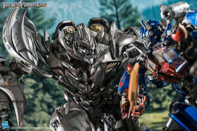 Transformers: Revenge of the Fallen - Optimus Prime vs. Megatron Statue