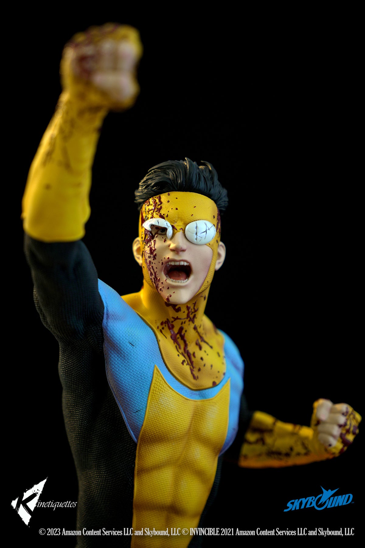Invincible - Mark Grayson 1/4 Scale Statue - Spec Fiction Shop