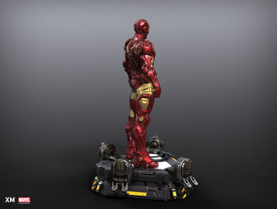 Iron Man - Suit Up (Ver. B) 1/4 Scale Statue