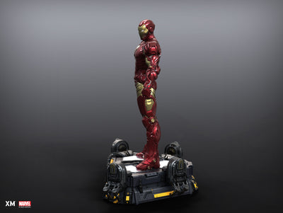 Iron Man - Suit Up (Ver. B) 1/4 Scale Statue