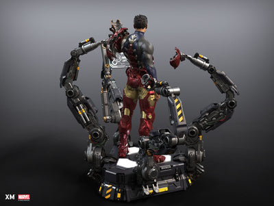 Iron Man - Suit Up (Ver. B) 1/4 Scale Statue