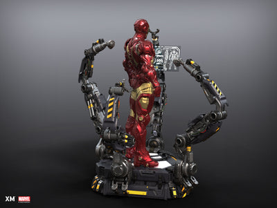 Iron Man - Suit Up (Ver. B) 1/4 Scale Statue