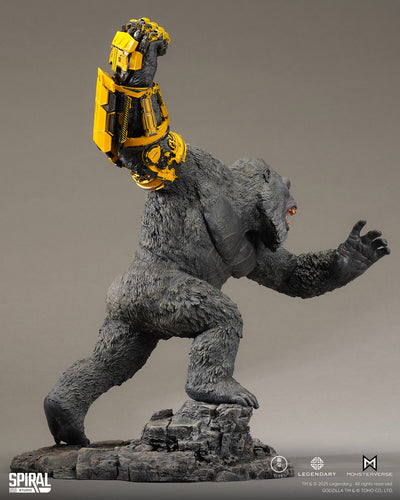Godzilla x Kong: The New Empire - Kong 2024 (B.E.A.S.T. Glove Version) Statue