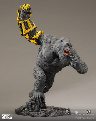 Godzilla x Kong: The New Empire - Kong 2024 (B.E.A.S.T. Glove Version) Statue
