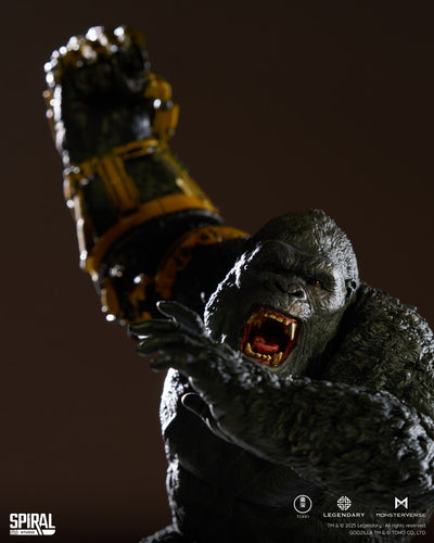 Godzilla x Kong: The New Empire - Kong 2024 (B.E.A.S.T. Glove Version) Statue