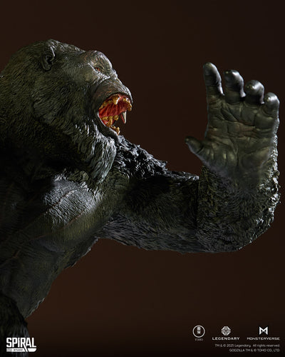 Godzilla x Kong: The New Empire - Kong 2024 (B.E.A.S.T. Glove Version) Statue