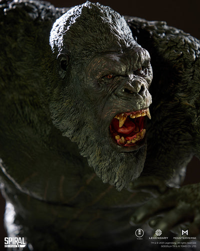 Godzilla x Kong: The New Empire - Kong 2024 (B.E.A.S.T. Glove Version) Statue