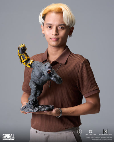 Godzilla x Kong: The New Empire - Kong 2024 (B.E.A.S.T. Glove Version) Statue