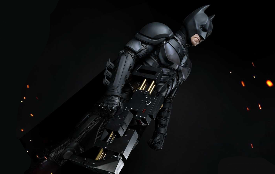 The Dark Knight Batman HD Deluxe Statue