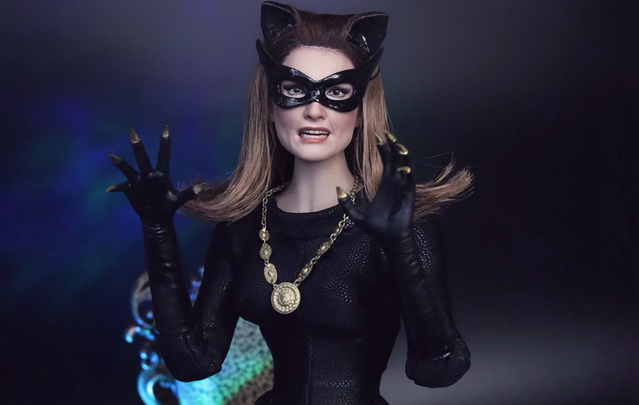 Batman (1966 TV Series) - Catwoman 1/6 Scale Figure