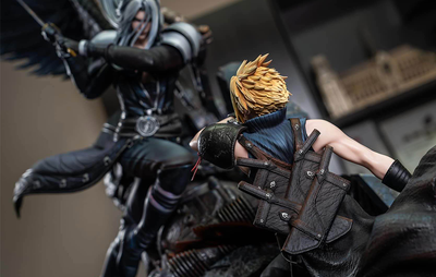 Final Fantasy VII Remake - Cloud vs. Sephiroth Statue