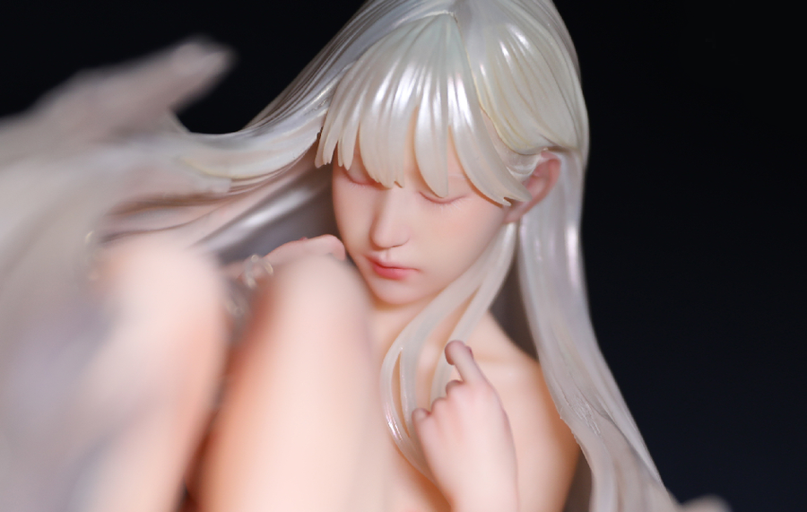 LING - The Cocoon Lady Statue