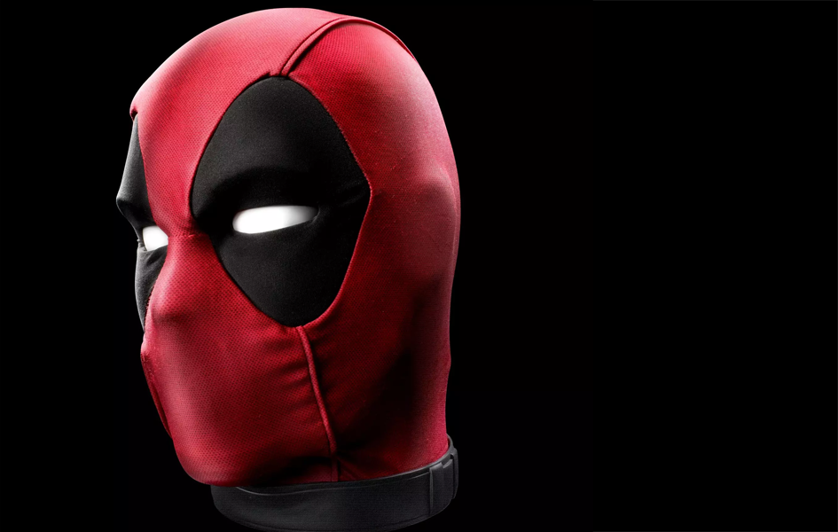 Marvel Legends Series - Deadpool Premium Interactive Head - Spec Marvel Legends Series - Deadpool Premium Interactive Head - Spec