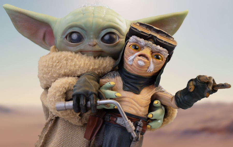 Grogu w/ Babu Frik (No Squeezy) Statue