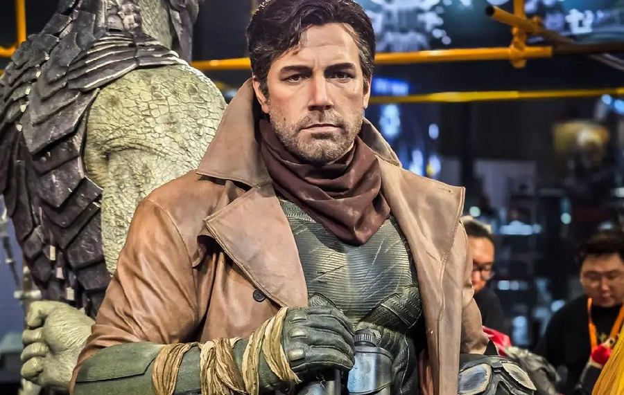 Zack Snyder's Justice League - Knightmare Batman Life-Size Bust