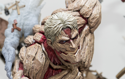 Attack on Titan - Reiner Braun Armored Titan (Bonus) Statue
