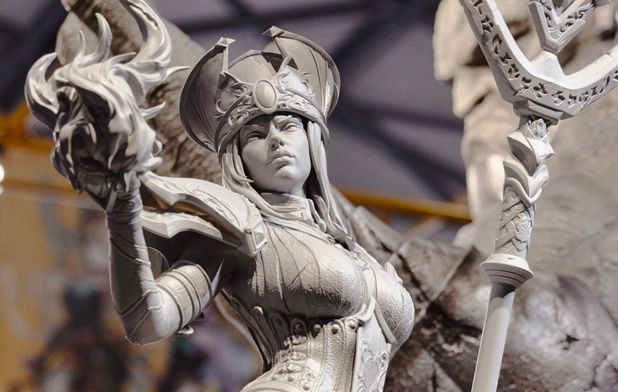 World of Warcraft - Sally Whitemane 1/3 Scale Statue