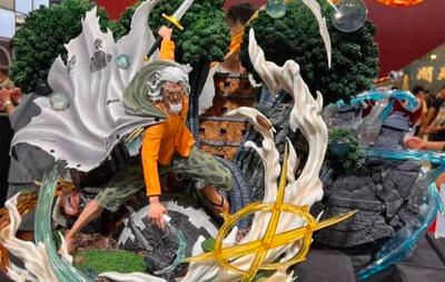 One Piece - Silvers Rayleigh Statue