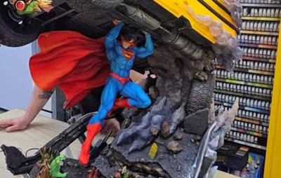 Superman Ultra HQS 1/6 Scale Statue
