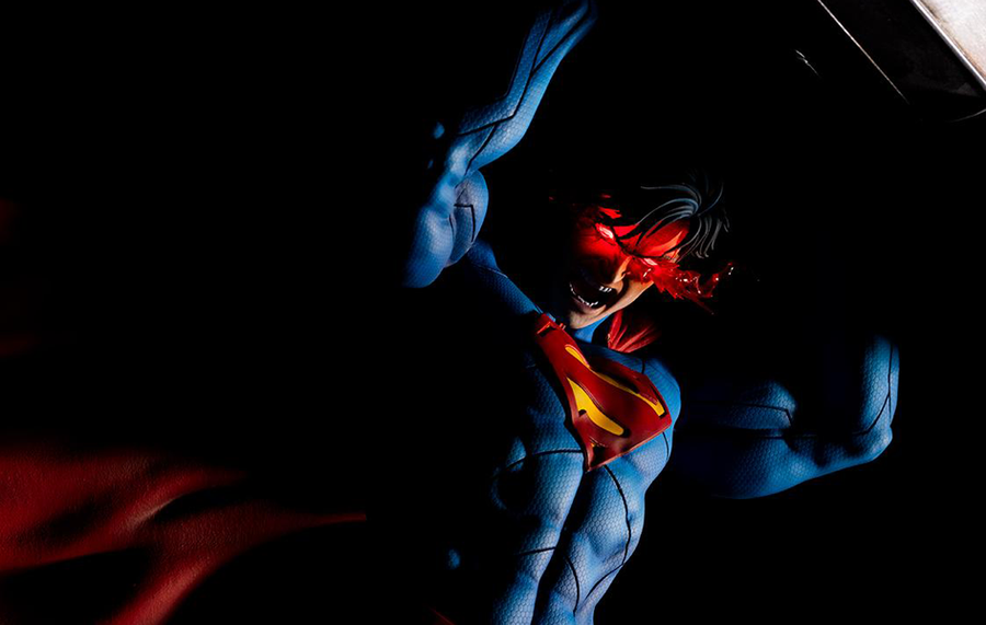 Superman Ultra HQS 1/6 Scale Statue