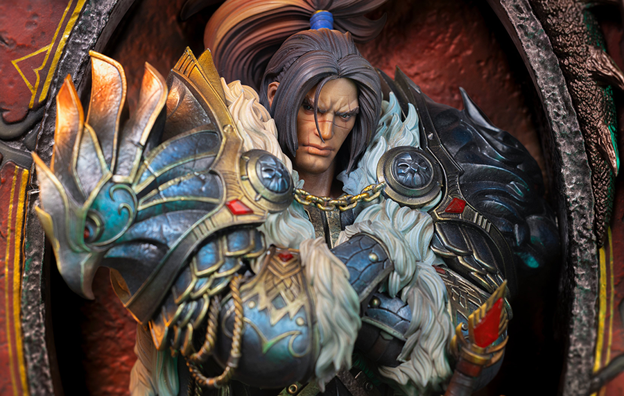 Hearthstone - Varian Wrynn Card Art Statue