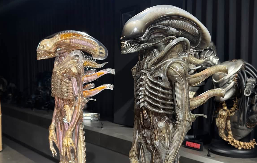 Alien - Giger Xenomorph 1/3 Scale Staute by Deep Tale