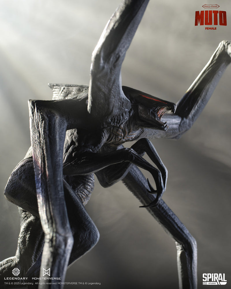 Godzilla (2014) - Muto Female Statue - Spec Fiction Shop