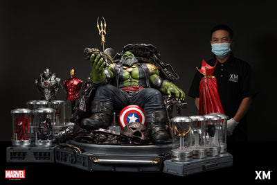 Maestro (Version B) 1/4 Scale Statue - SECRET