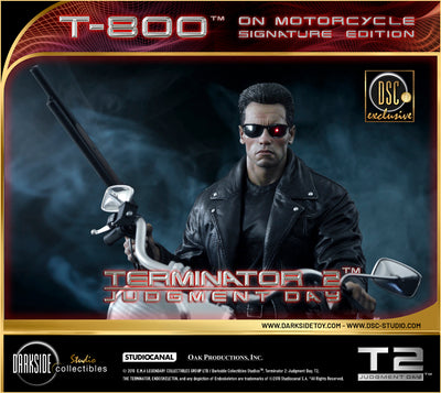 Terminator 2 - T-800 on Motorcycle (Exclusive) Signature Edition 1/4 Scale Statue
