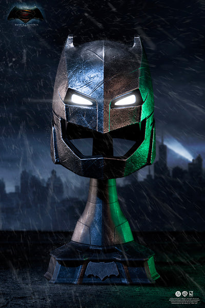 Batman v Superman (2016) - Armored Batman Helmet Life-Size Replica