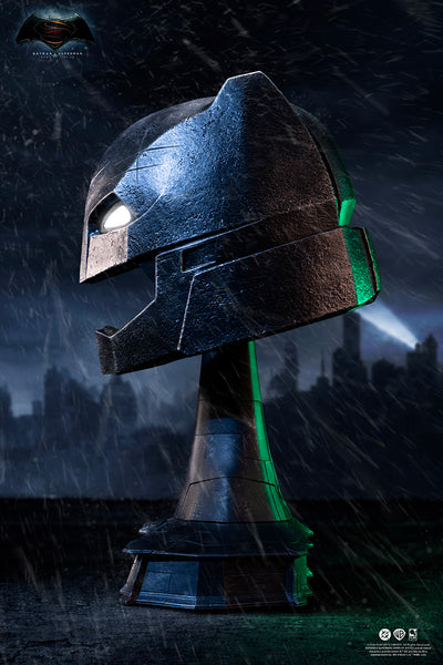 Batman v Superman (2016) - Armored Batman Helmet Life-Size Replica