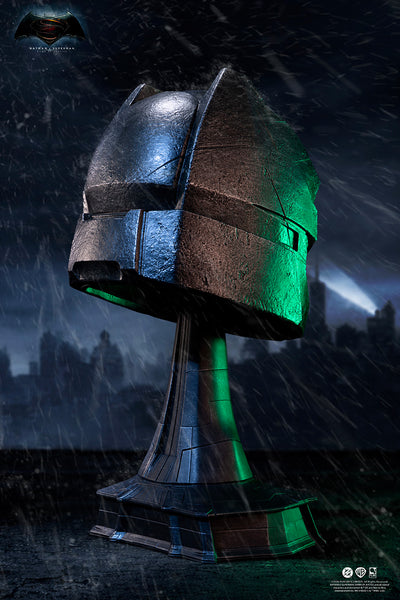 Batman v Superman (2016) - Armored Batman Helmet Life-Size Replica