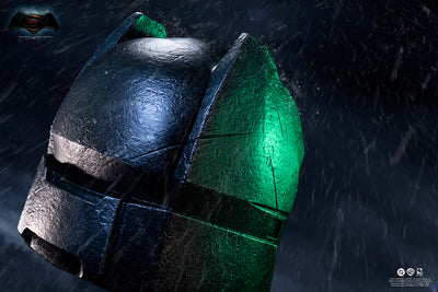 Batman v Superman (2016) - Armored Batman Helmet Life-Size Replica