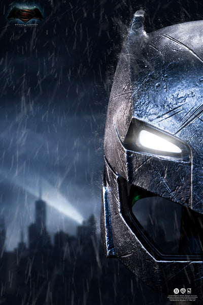 Batman v Superman (2016) - Armored Batman Helmet Life-Size Replica
