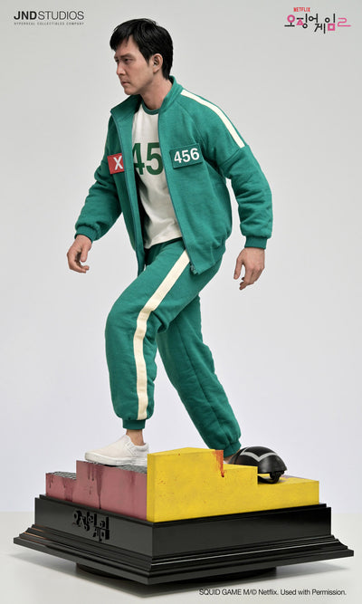 Squid Game 2 - Seong Gi-hun 1/3 Scale Statue