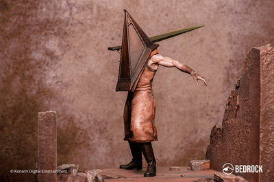 SIlent Hill 2 Remake -  Red Pyramid Thing & Maria Elevator Chase 1/6 Scale Diorama