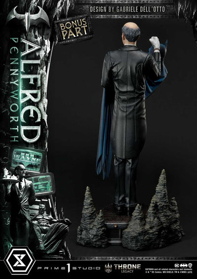 Alfred Pennyworth (by Gabriel Dell’Otto) Bonus Version 1/4 Scale Statue