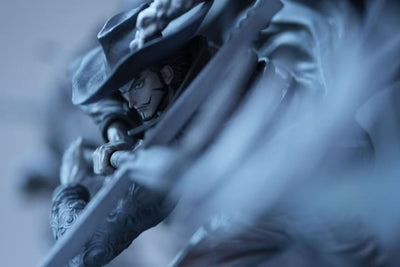 One Piece - Dracule Mihawk Statue
