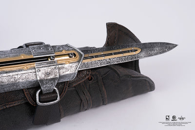 Assassin's Creed: Black Flag Resynced - Animus Edward Kenway Hidden Blade Life-Size Replica