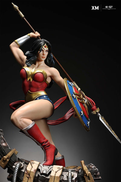 Wonder Woman Classic 1/6 Scale Statue