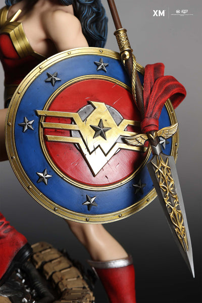Wonder Woman Classic 1/4 Scale Statue