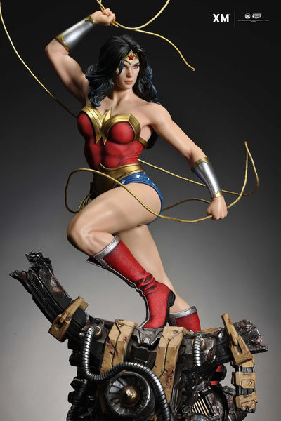 Wonder Woman Classic 1/4 Scale Statue