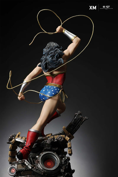 Wonder Woman Classic 1/6 Scale Statue